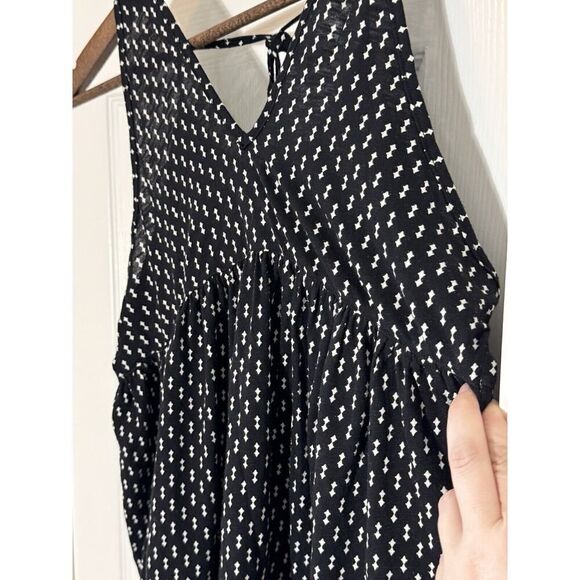 M Black Sleeveless Tank Y2K Babydoll Romantic Whimsigoth Empire Boho Fairy - Picture 7 of 9